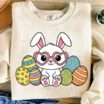 Easter Bunny Vector Gratis - Conejo con Gafas de Corazón y Huevos de Pascua