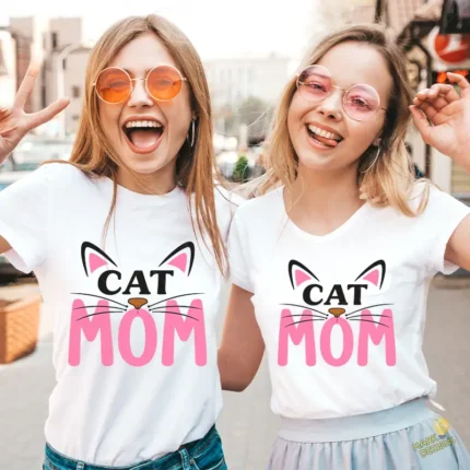 FREE Cat Mom SVG - Diseño Mamá de Gatos con Orejas y Bigotes