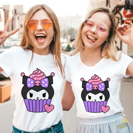 Kuromi Cupcake Vector - Personaje Sanrio en Magdalena con Lazo y Calavera