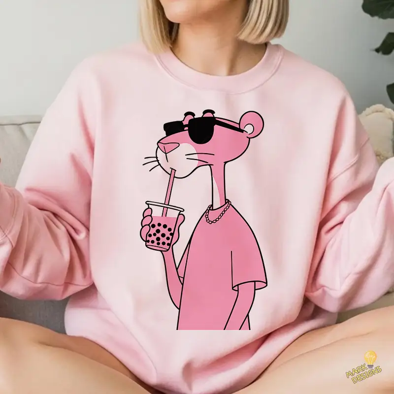 Pantera Rosa Aesthetic con Bubble Tea y Gafas - Vector Moderno Pantera Rosa Aesthetic con Bubble Tea y Gafas - Vector Moderno