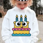 Pastel de Cumpleaños Kawaii con Ojos Grandes y Velas - Vector