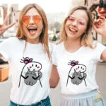 Flork Mujer con Moño Abrazando Gato Gris Vector para Sublimar