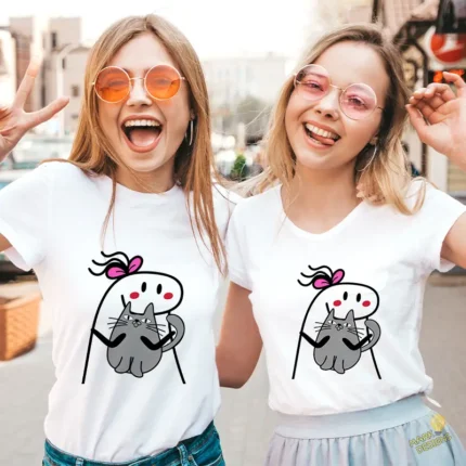 Flork Mujer con Moño Abrazando Gato Gris Vector para Sublimar