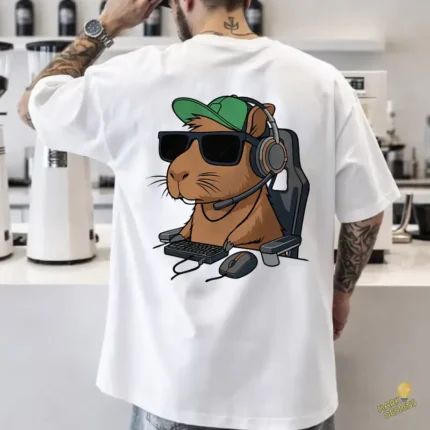 Vector Carpincho Capybara Gamer con Auriculares y Silla Pro para Sublimación