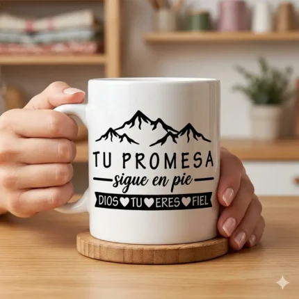 Tu Promesa Sigue en Pie – Vector Cristiano Gratis con Montañas para Sublimar
